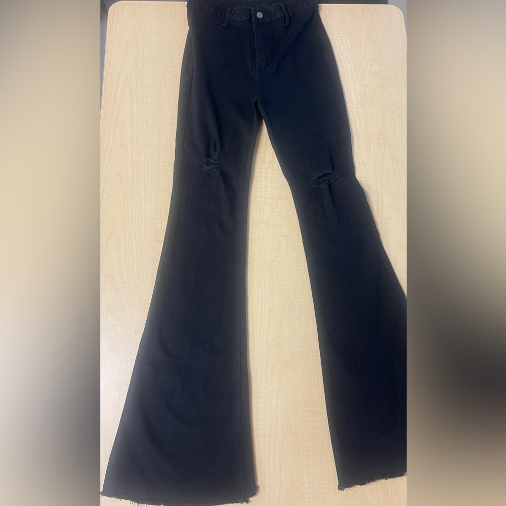 Women’s Black Denim Jeans flare/bell bottom M/6 like new